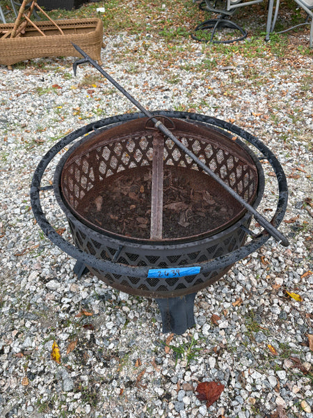Fire Pit w/Screen Cover and Poker