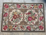French Country Style Floral Wool Hook Accent Rug