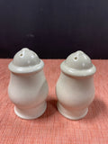 (A) Set of 2 Pfaltzgraff “Yorktowne”Salt and Pepper Shakers Without Stoppers