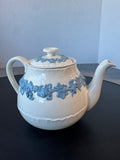 (B) Wedgwood Lavender on Cream Shell Edge Lidded Teapot