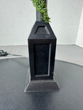 Byers Choice Carolers Electric Lamp Post (WORKS)