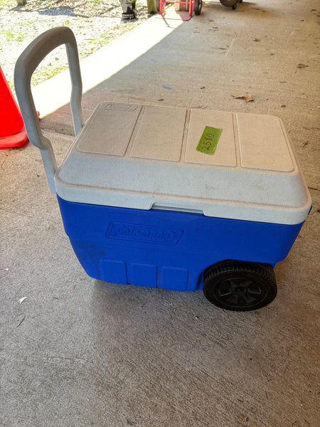 Coleman Cooler w/Handle and Wheels