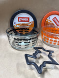 Halloween Pyrex 4 Cup Bowls With Matching Cookie Cutters