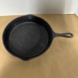 No.9 Unbranded Cast Iron Skillet (B)