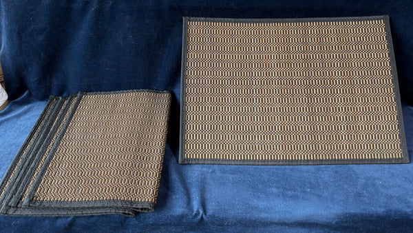 Set Of 4 Bamboo Mats With Black Border