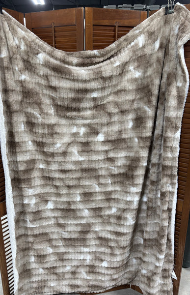 Vince Camuto Throw Blanket