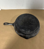 No.9 Unbranded Cast Iron Skillet (B)