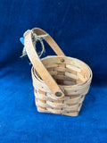 (A)Small Round 1990 Longaberger Basket