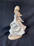 Lladro Cinderella's Lost Slipper #4828 Glossy Figurine