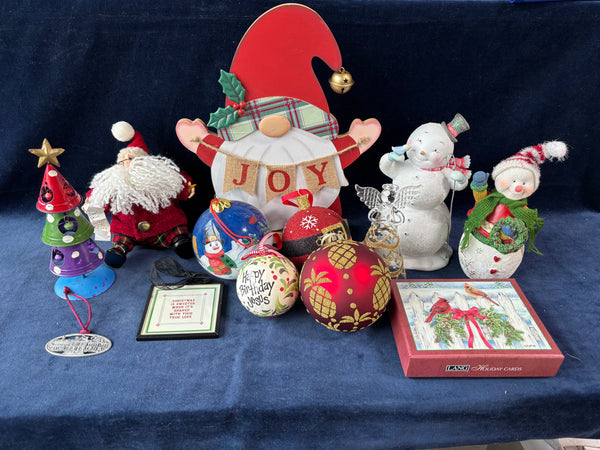 Assorted Christmas Lot
