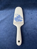 Blue Willow Hostess Porcelain Cake Server