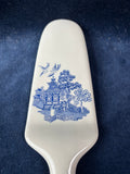 Blue Willow Hostess Porcelain Cake Server