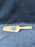 Blue Willow Hostess Porcelain Cake Server