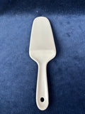 Blue Willow Hostess Porcelain Cake Server