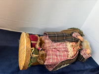 Primitive Style Santa Claus Figurine *Read Description*