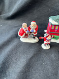 Department 56 Peppermint Skating Party Set Of 6 Figurines (A2)