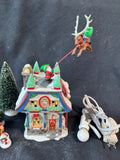 Dept 56 North Pole Series Santa's Reindeer Rides Christmas Set, Works (A3)