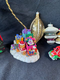 Assorted Christmas Decor Lot