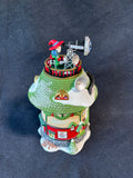 Dept.56 “Naughty Or Nice Detective Agency” Set, Works (B12)