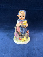 (B) Goebel Hummel Figurine Feeding Time Girl With Chickens 199/0