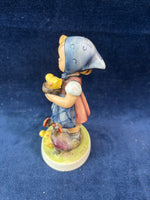 (B) Goebel Hummel Figurine Feeding Time Girl With Chickens 199/0