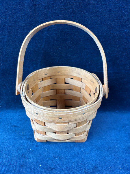 (A) Longaberger Swing Handle Basket *Read Description*