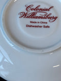 Colonial Willamsburg Christmas Candle Holder