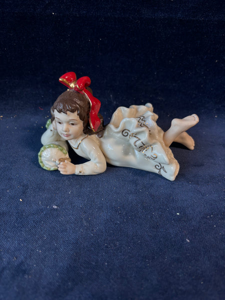 (A)Lenox Fireplace Collection Sleeping Girl Sculpture