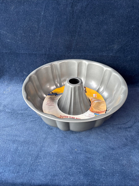 Bakers Secret Bundt Cake Pan