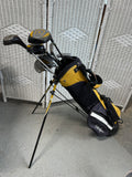 (D) Walter Hagen Small Golf Bag with 10 Clubs & Accessories