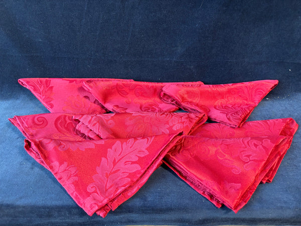 Set Of 8 Red Cloth Napkins