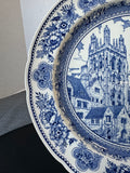 (G) Wedgwood Yale University Wrexham Tower Memorial Quadrangle 1920 Blue & White Dinner Plate