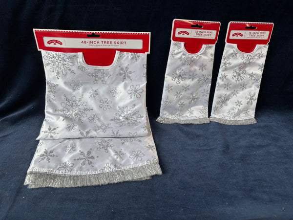 Lot Of Christmas Tree Skirts (3)