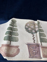 Tasseled Ends Shrub Table Runner