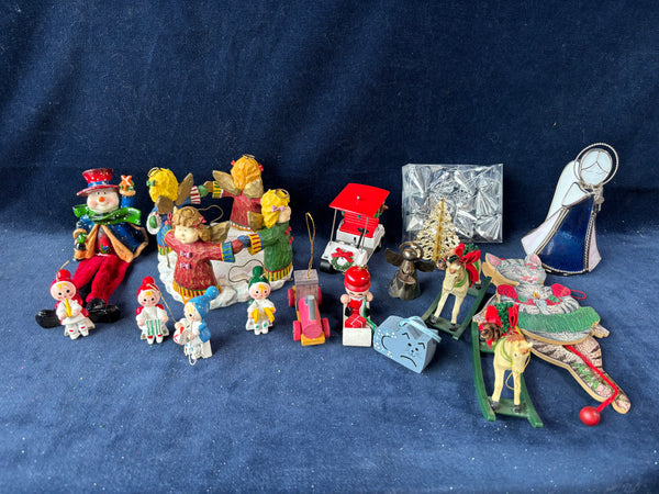 Christmas Decor Lot