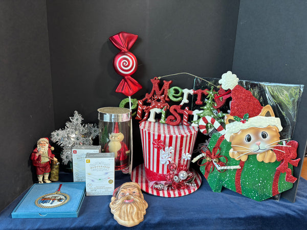 Assorted Christmas Lot