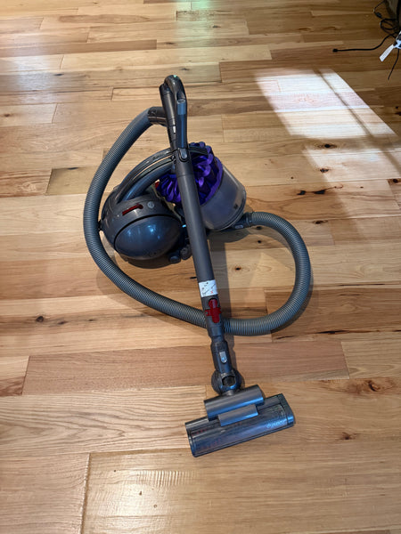 Dyson DC39 Multi Floor Vacuum - WORKS GREAT!