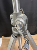 Manon Tripod