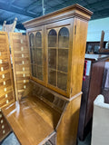 Unbranded Secretary***HEAVY ITEM***READ DETAILS ON PICK UP POLICY***