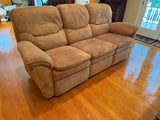 La-Z-Boy Reclining Sofa ***HEAVY ITEM***READ DETAILS ON PICK UP POLICY***