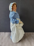 (E) Byers' Choice Carolers Colonial Williamsburg Signed "Tavern Woman" Figurine