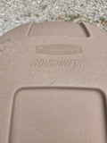 Brown Rubbermaid Roughneck Trashcan w/Lid