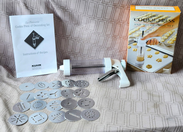 La Patisserie Cookie Press and Decorating Set