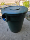 Rubbermaid Brute Lidded Trash Can