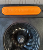Le Creuset Non-Stick 12 Cup Mini Fluted Cake Pan