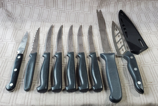(B) Assorted Lot of Kitchen Knives