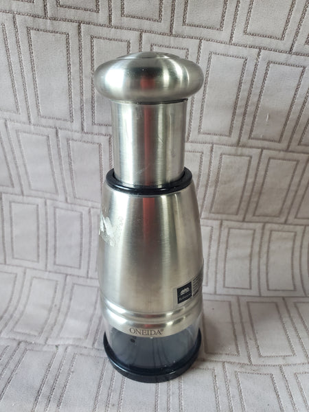 Oneida Garlic Chopper