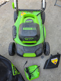 Greenworks Pro 21" 60v Push Lawnmower w/One Battery, Charger and Bag