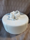 Destinos S.A. White Ceramic Gift Cake Stand