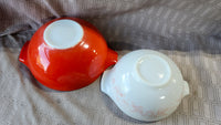 2 Piece Vintage Pyrex "Friendship" Cinderella Nesting Mixing Bowl Set